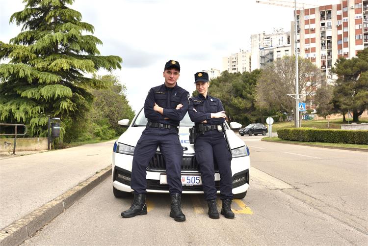 Slika /2026/mladi policajci1.JPG